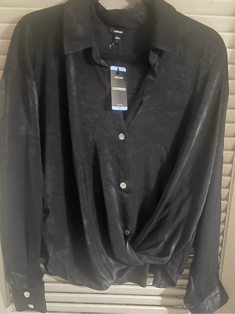 Express Satin Front Twist Button Up Blouse Top NWT Large Black Textured Silver